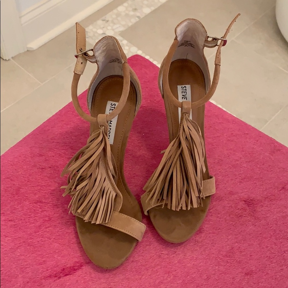 Tan Steve Madden heels